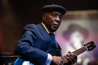 Buddy Guy: 90 χρόνια ηλεκτρικής μπλουζ θύελλας...