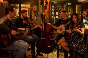 Grey River and Τhe Smoky Mountain: «Είμαστε story-tellers, με άξονα τις συναισθηματικές συνήθειες που έχει ο άνθρωπος...»
