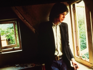 Nick Drake: Μια σύντομη ζωή που πρόλαβε να δημιουργήσει, να επηρεάσει, να αποσυρθεί και να περάσει στον μύθο...