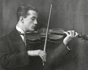 Νίκος Σκαλκώτας: Ο καλλιτέχνης που διάβαζε τον κόσμο μέσα από τους ήχους του...