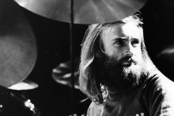 Ο Phil Collins, oι Beatles, o George Harrison και μια φάρσα...