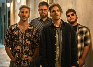 The BuzzDealers – «Radiant Frequencies» (Ανεξάρτητη κυκλοφορία, 2025)