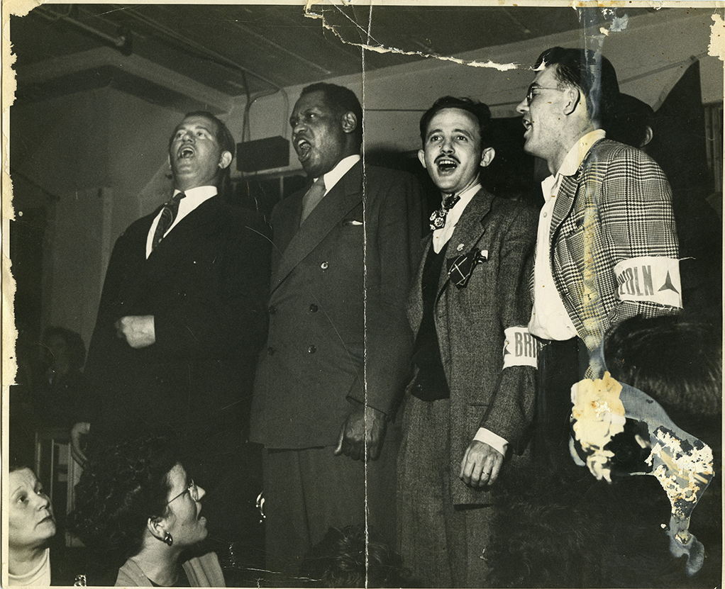 Bart Schilling, Paul_Robeson, Moe Fishman & Arthur Landis (Abraham Lincoln Brigade archives)
